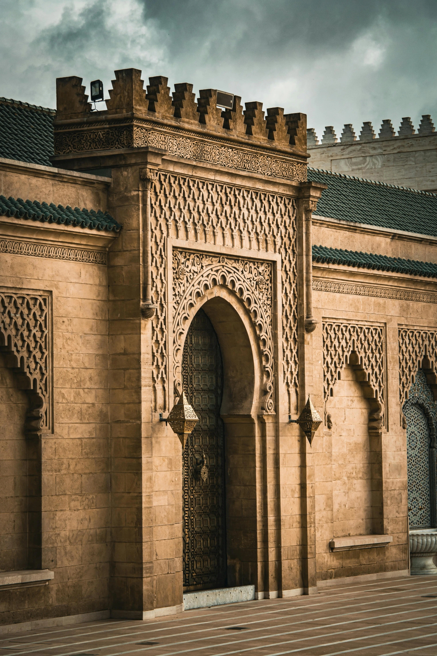 Douq.ma, symbolisant le guide principal pour la restauration et la détente au Maroc.